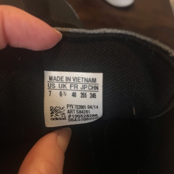 Black Adidas Somoa - sz 7 - Picture 6 of 8